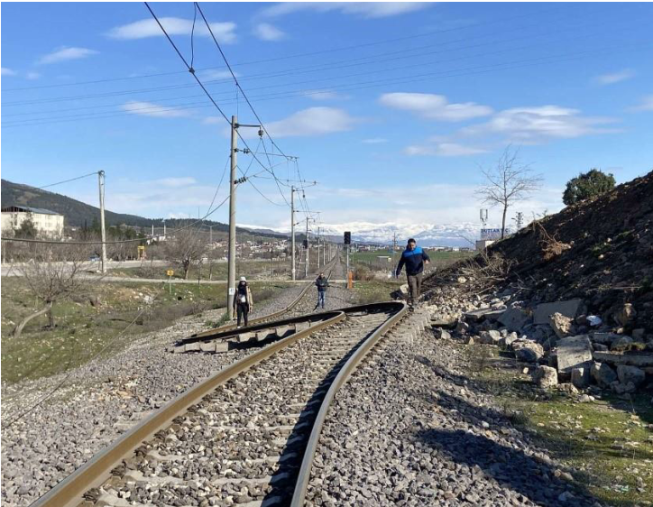 Les dommages ferroviaires causés par le tremblement de terre en Turquie, le 6 février 2023, ont été géolocalisés sur la ligne entre Türkoglu et Islahiye.